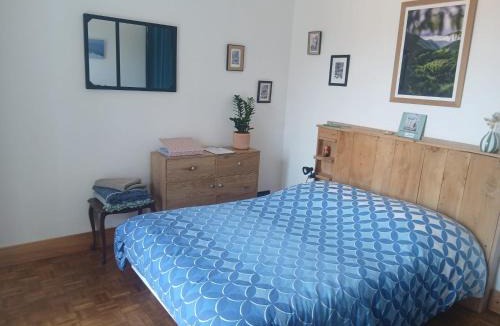 Urrugne House | Chambre avec accès indépendant - WC et salle de bain privés, parking gratuit - vue montagne