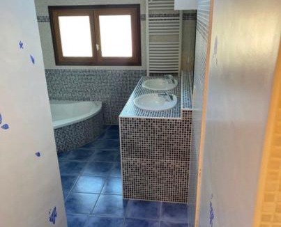 Urrugne Bed & Breakfast | Chambre avec piscine, saison estivale