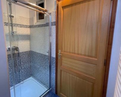 Urrugne Bed & Breakfast | Chambre avec piscine, saison estivale