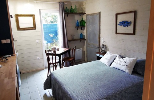 Ploubazlanec Bed & Breakfast | Chambre Brocante Près de L'embarcadère Pour Bréhat Gr34