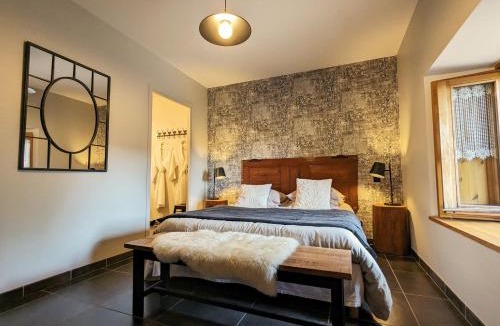 Saint-Privat-d'Allier Bed & Breakfast | Chambre Chez "Tsoussou", Le Clos des Pierres Rouges