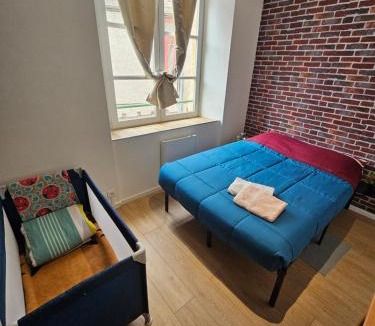 Montlucon House | Chambre chez particulier à 15 min à pieds de la gare de Montluçon