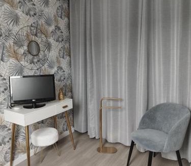 Ouest House | Chambre chez particulier proche du circuit 3