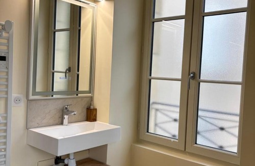 Rieupeyroux Apartment | Chambre climatisée au cœur historique de Rieupeyroux