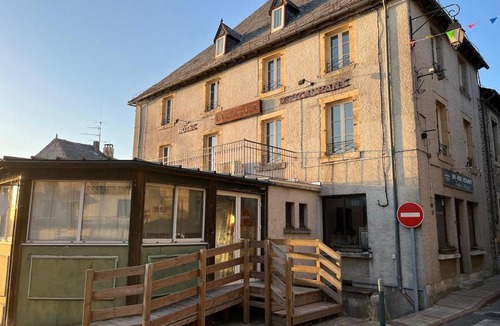 Rieupeyroux Apartment | Chambre climatisée au cœur historique de Rieupeyroux