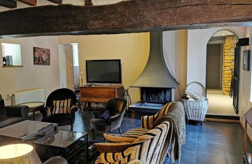 Faverelles Bed & Breakfast | Chambre cosy dans un moulin rénové, cadre champêtre avec piscine, idéal pour nature et randonnées - FR-1-590-283