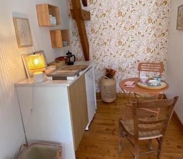 Agy Apartment | Chambre cosy Satie au Moulin d'Agy