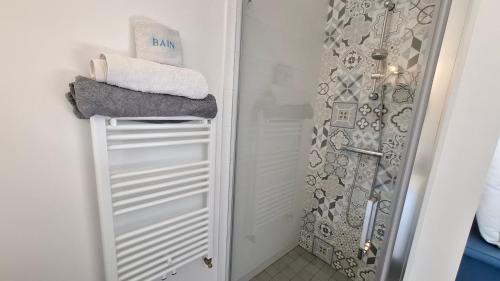 Saint-Pair-sur-Mer House | Chambre d'hôtes Nova, petit déjeuner en supplément 5 euros par personne