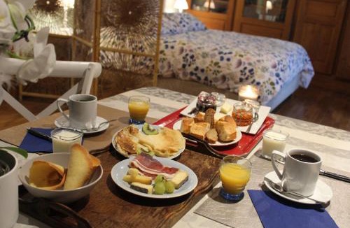 Cheylade Bed & Breakfast | Chambre d’hôtes de Curières