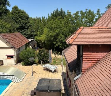 Sarrazac Bed & Breakfast | Chambre d'Hôtes Douceur 2 pers Piscine et Spa