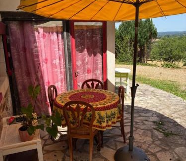 Sarrazac Bed & Breakfast | Chambre d'Hôtes Douceur 2 pers Piscine et Spa