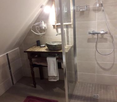 Banassac Bed & Breakfast | Chambre d'hôtes Le Cascadou