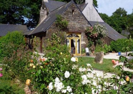 Les Fougerets Bed & Breakfast | Chambre d'hôtes Saint Jacob Relais de Chasse du XVIII Siècle