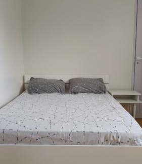 Bourges House | Chambre Deluxe Salle de bain privée climatisée