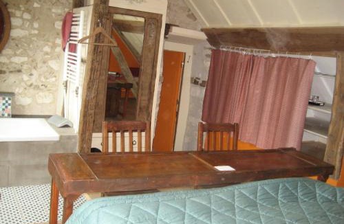 Misy-sur-Yonne House | Chambre du Toucan