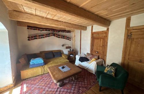 Le Monastier-sur-Gazeille House | Chambres des remparts de l abbaye