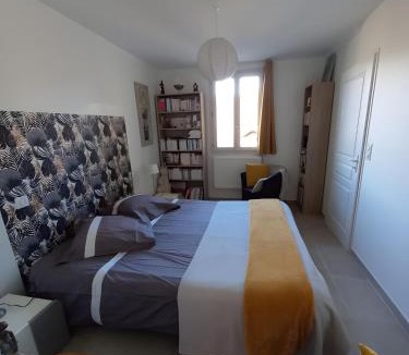 Saint-Germain-de-Calberte Bed & Breakfast | Chambre Ostau la Lutz