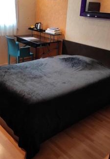 Combs-la-Ville Other | Chambre Grand lit Afrik