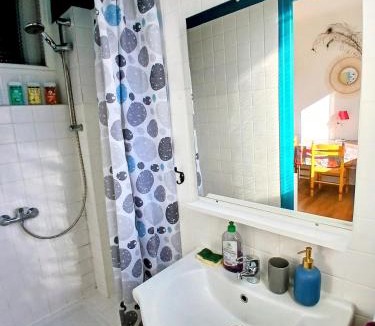 Prades Apartment | Chambre indépendante - accès privé et autonome - proche centre ville