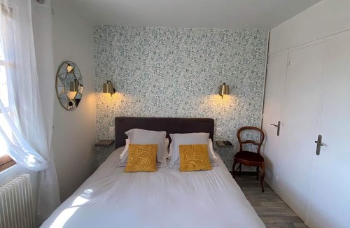 Saint Didier de la Tour Apartment | Chambre Orchidée - Domaine de la Provençale
