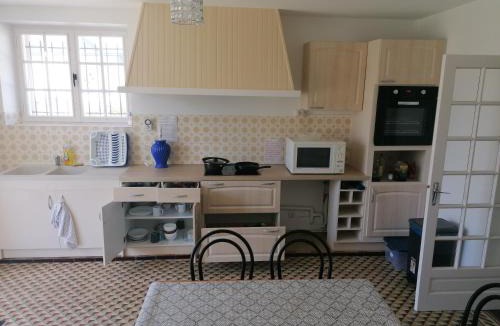 Saint-Corneille House | Chambre parquet flottant chez l'habitant