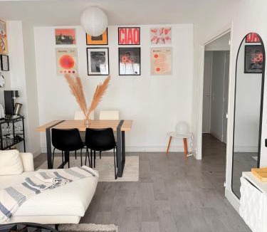 Cherbourg-en-Cotentin House | Chambre privée dans un appartement cosy et lumineux