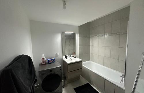 Drancy House | Chambre privée dans un appartement partagé