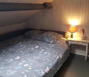 Funay - Bruyeres House | Chambre proche circuit 4 personnes