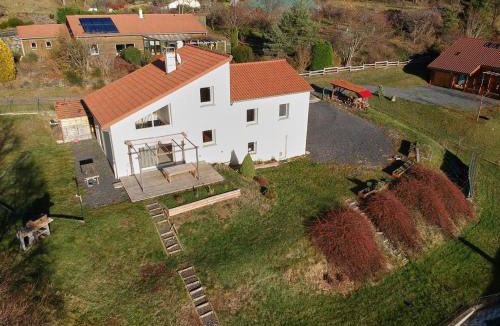 Saint-Germain-Laprade Bed & Breakfast | Chambre "Tout en photo", Les Ozeilles