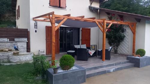 Marcilloles House | Chambres d'hôte en pleine campagne, accès piscine