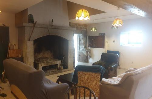 Prinsuejols Bed & Breakfast | Chambres d'hôtes ancienne fermette Aubrac