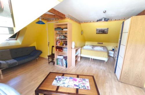 Arnage House | Chambres d hôtes Coco