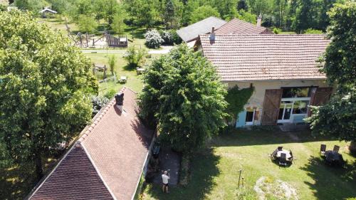 Gannay-sur-Loire Bed & Breakfast | Chambres d'Hôtes Domaine du Bourg