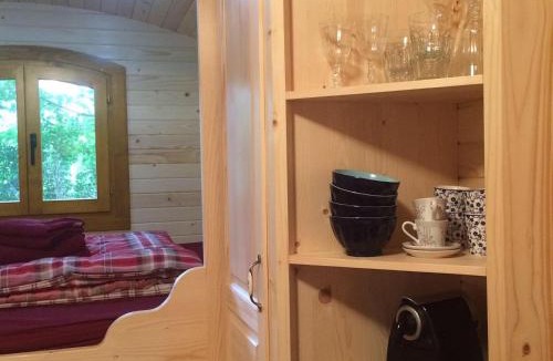 Le Breuil Bed & Breakfast | Chambres d'hôtes et Roulotte Au Bonheur Du Parc