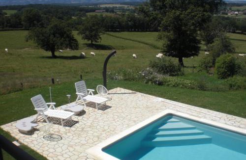 Chenay-le-Chatel Bed & Breakfast | chambres d'hôtes de la colline
