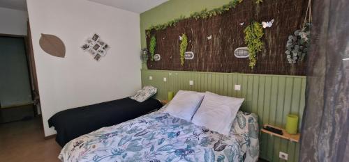 Saint-Floret Bed & Breakfast | Chambres d'hôtes Les Lits des Fées