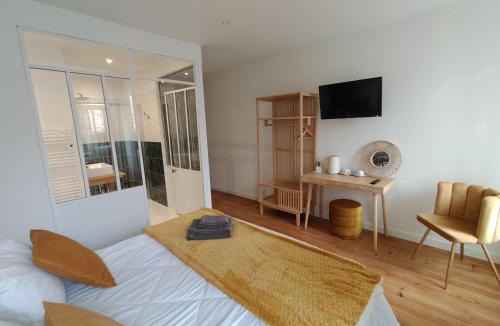 Labatut Bed & Breakfast | chambres d'hôtes numéro 2 Le Bedat côté jardin