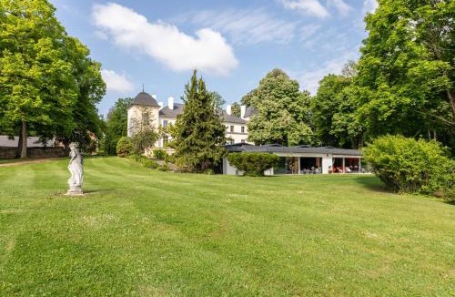 Charmeil Bed & Breakfast | Chambres d'hôtes Vichy : Château de Charmeil