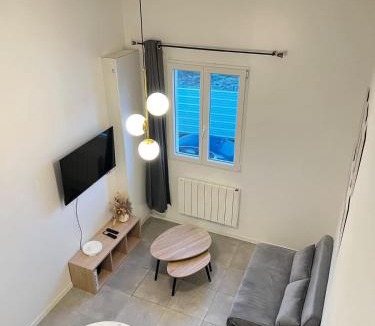 Chantilly Apartment | Chantilly Centre ville 15 Chateau et Gare 102