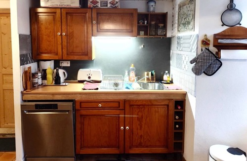 Argences-en-Aubrac House | Character house
