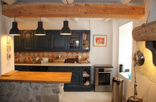 Chambon-sur-Dolore House | Character house with swimming pool in the heart of the Auvergne regional park.