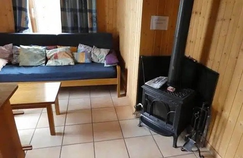 Chapelle-des-Bois Ski Chalet | Chardon bleu Furnished vacation cottage with indoor sauna