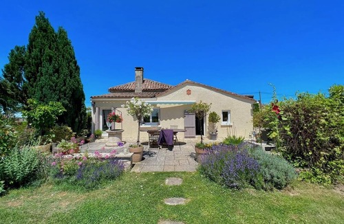 Saint-Quentin-de-Caplong House | Charming farmhouse with exclusive pool, enclosed garden and beautiful views