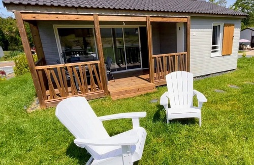 Pont-l'Abbe Ski Chalet | Charmant Chalet Dans un Parc Avec Piscine