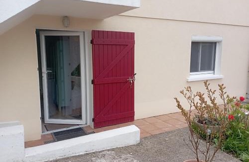 Bellerive-sur-Allier House | Charmant F1 indépendant rez de jardin proche de vichy petits dej compris