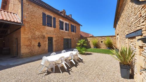 Saint-Crepin-et-Carlucet House | Charmant gîte de campagne pour 10 avec terrasse