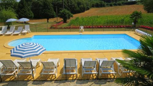 Saint-Crepin-et-Carlucet House | Charmant gîte de campagne pour 10 avec terrasse