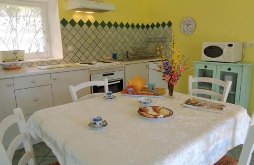 Lentigny House | Charmant gîte avec jardin privatif à Lentigny - FR-1-496-129