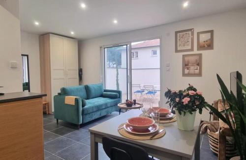 Montrond-les-Bains House | Charmant gîte à Montrond-les-Bains avec parking et wifi - FR-1-496-342