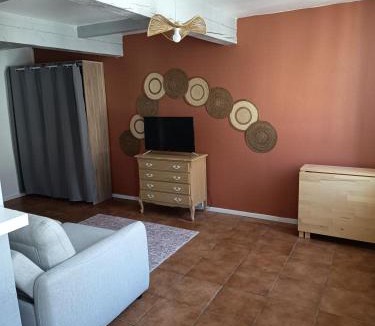 Chaumont Apartment | Charmant studio au cœur d'un village paisible